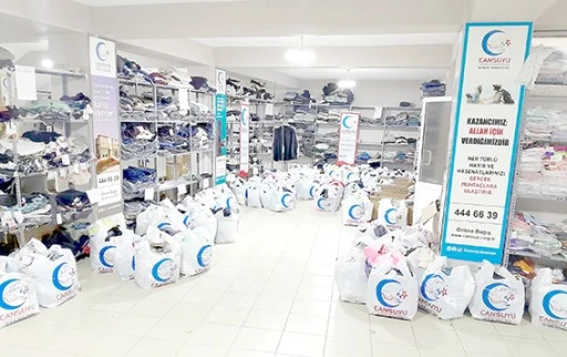 CANSUYUNDAN 400 AİLEYE RAMAZAN ÖNCESİ YARDIM