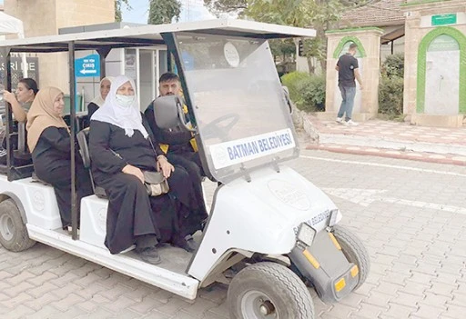 MEZARLIK ZİYARETLERİNE GOLF ARABASI KOLAYLIĞI