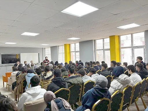 &Ouml;ĞRENCİLERE MESLEK TANITIM ETKİNLİĞİ YAPILDI