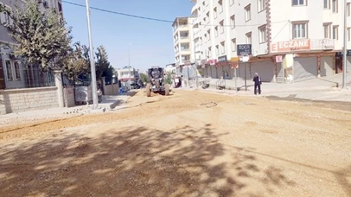 BAYINDIR&rsquo;DA OKUL &Ccedil;EVRESİNE BELEDİYE ELİ