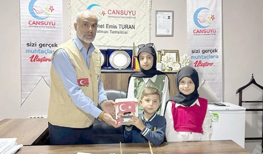 MİNİK Y&Uuml;REKLER HAR&Ccedil;LIKLARINI GAZZE'YE BAĞIŞLADI