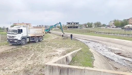 DSİ KANALINDA GENEL TEMİZLİK &Ccedil;ALIŞMALARI BAŞLATILDI