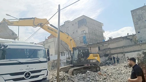 METRUK BİNALAR YIKILIYOR TEMİZLENİYOR