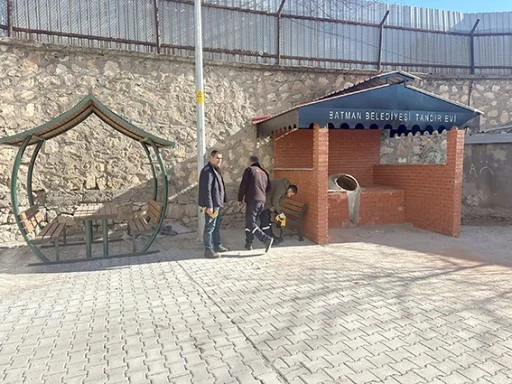 BELEDİYE&rsquo;DEN AKY&Uuml;REK&rsquo;E HIZLI &Ccedil;&Ouml;Z&Uuml;M