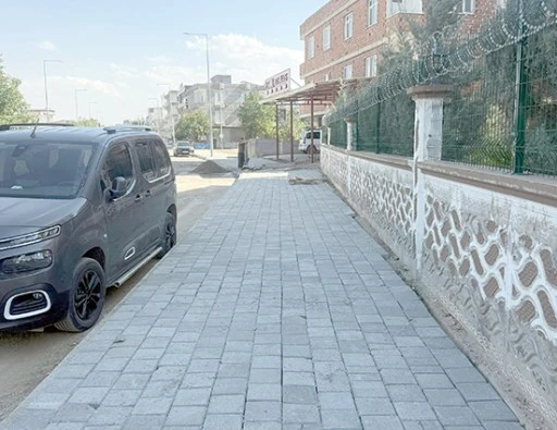 YOL VE KALDIRIM SEFERBERLİĞİ S&Uuml;R&Uuml;YOR