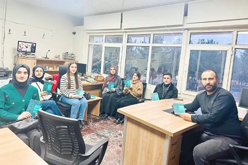 &lsquo;ZAMANIN KIYMETİ&rsquo; KİTABININ KRİTİĞİ YAPILDI