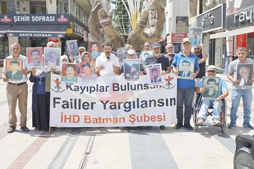 İHD, 696. EYLEMİNİ YAPTI