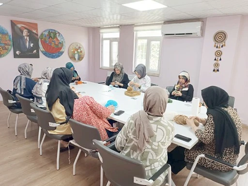 EL SANATLARI KURSUNA YOĞUN İLGİ