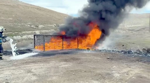 YANGINA ANINDA M&Uuml;DAHALE