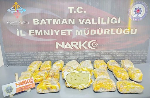 ZEHİR YÜKLÜ ARAÇ YAKALANDI