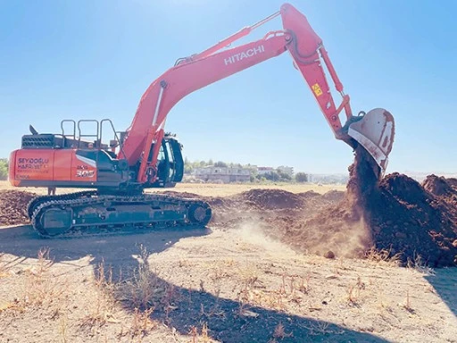 &Ccedil;AY MAHALLESİ&rsquo;NDE ALTYAPI G&Uuml;&Ccedil;LENDİRİLİYOR