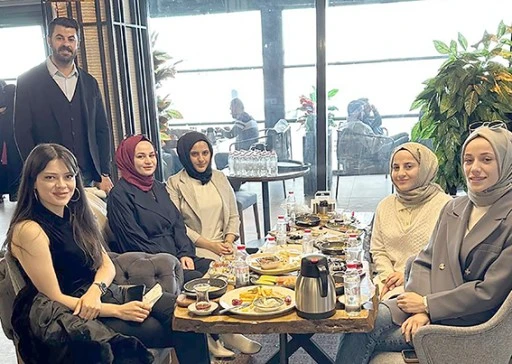 MİL-SEN &Uuml;YELERİ KAHVALTIDA BULUŞTU