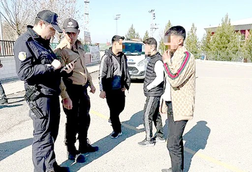 BEŞİRİ&rsquo;DE OKUL &Ccedil;EVRELERİ VE SERVİS ARA&Ccedil;LARI DENETLENDİ