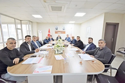 ORTAOKULLARDA BAŞARI DEĞERLENDİRME TOPLANTILARI S&Uuml;R&Uuml;YOR