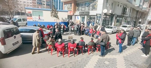 İŞ&Ccedil;İ &Ccedil;IKARMALARI PROTESTO EDİLDİ