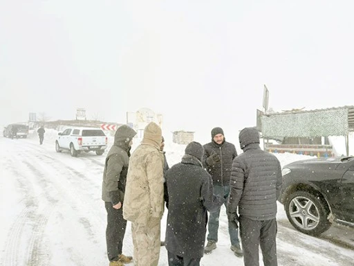 KARLA M&Uuml;CADELE &Ccedil;ALIŞMALARINI YERİNDE İNCELEDİ