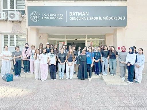 32 GEN&Ccedil; KIZ BEYDAĞI KAMPI&rsquo;NA UĞURLANDI