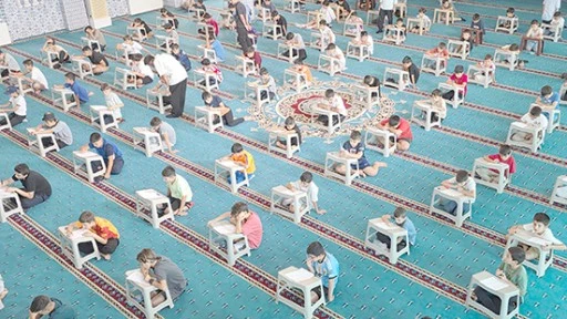 DİNİMİ &Ouml;ĞRENİYORUM BİLGİ YARIŞMASI D&Uuml;ZENLENDİ