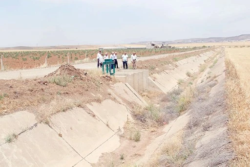 BİNLERCE D&Ouml;N&Uuml;M ARAZİ KURAKLIĞA TERK EDİLDİ