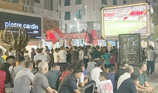 PETROLSPOR MAÇI DEV EKRANDA İZLENECEK