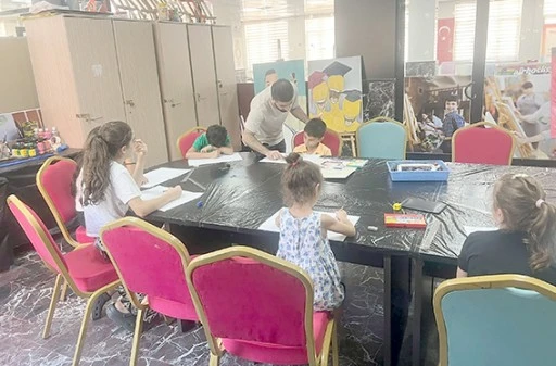 GEN&Ccedil;LİK MERKEZLERİ YAZ OKULLARI COŞKUYLA TAMAMLANDI