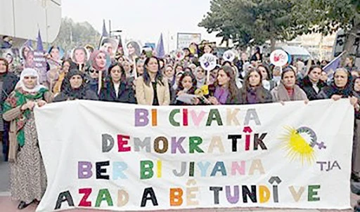 İHD &ldquo;KADINA Y&Ouml;NELİK ŞİDDET ARTARAK S&Uuml;R&Uuml;YOR&rdquo;