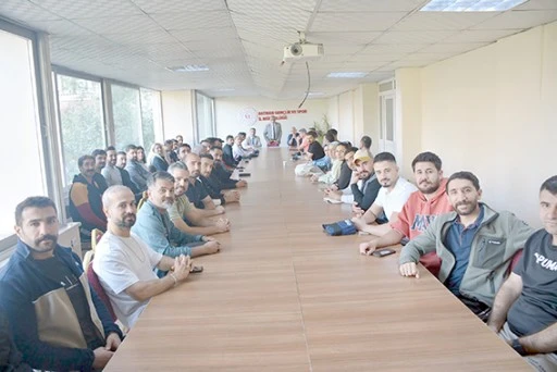 ANTREN&Ouml;RLERLE YENİ SEZON TOPLANTISI