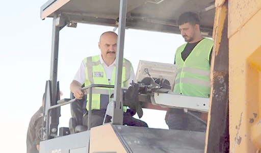 NECAT NASIROĞLU BULVARI&rsquo;NIN 2. ETABINDA ASFALTLAMA BAŞLADI