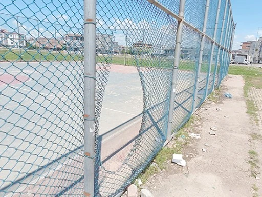 BELEDİYE GENÇLERİN SPOR ALANLARINI YENİLİYOR