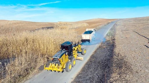 AKOBA&rsquo;DA ASFALT YAMA &Ccedil;ALIŞMASI TAMAMLANDI