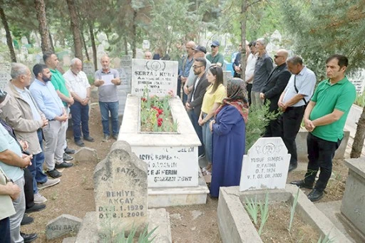 ŞERZAN KURT, &Ouml;L&Uuml;M&Uuml;N&Uuml;N 15.YILINDA ANILDI