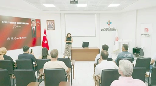 STK TEMSİLCİLERİNE &Ccedil;OCUK HASTALIKLARI EĞİTİMİ