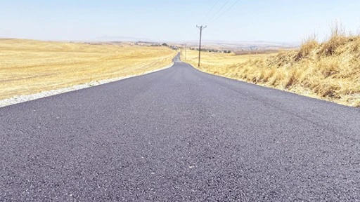SEYHAN MEZRASINA 1 KİLOMETRELİK YENİ ASFALT KONFORU