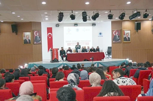 İŞKUR GEN&Ccedil;LİK PROGRAMI KURASI &Ccedil;EKİLDİ