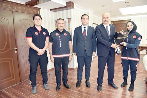 İTFAİYE TEŞKİLATINDAN VALİ CANALP&rsquo;E ZİYARET
