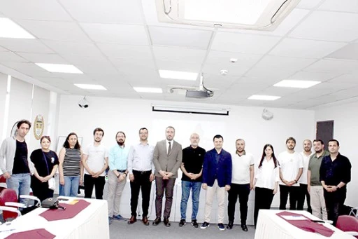 AVUKATLARA Y&Ouml;NELİK SEMİNERDE MESLEKİ HAKLAR MASAYA YATIRILDI