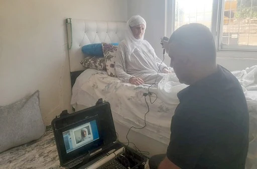 YAŞLI VATANDAŞLARA &Ouml;RNEK HİZMET