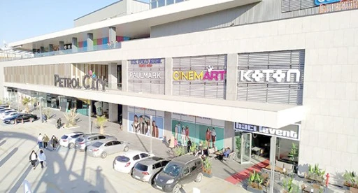 G&Uuml;VENLİ ALIŞVERİŞİN KALBİ PETROL CİTY AVM&rsquo;DE ATIYOR