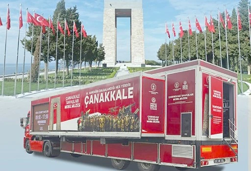 MOBİL M&Uuml;ZE MERAKLILARINI AĞIRLIYOR