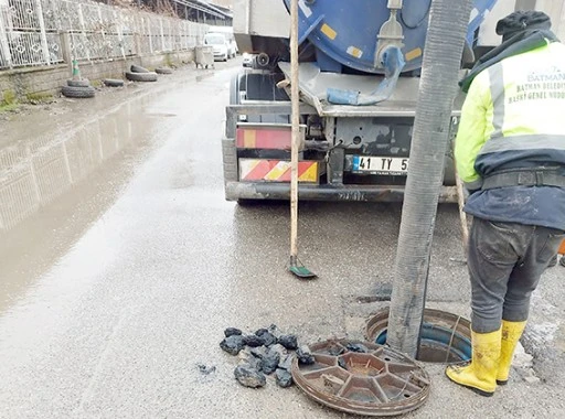 İNŞAAT ATIKLARINI BACALARA ATMAYALIM