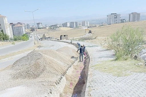 ALTYAPI YATIRIMLARI HIZ KESMİYOR