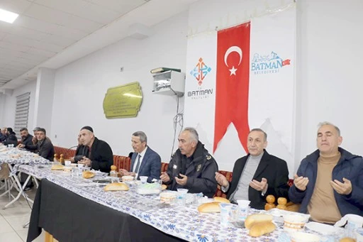 M&Uuml;D&Uuml;R KARA, İFTARINI SAĞLIK&rsquo;TA A&Ccedil;TI