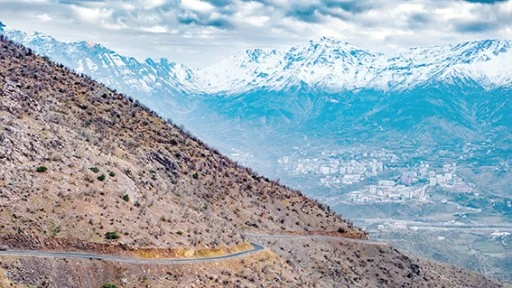 SASON&rsquo;DA K&Ouml;Y YOLLARINDA TRAFİK G&Uuml;VENLİĞİ ARTIRILIYOR