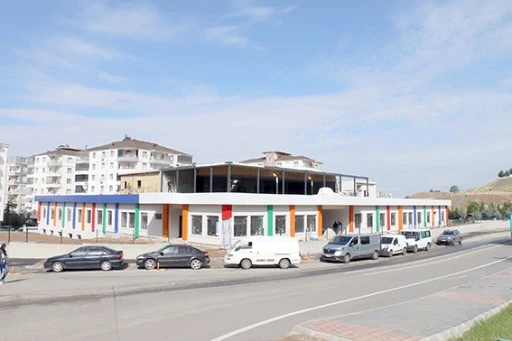 108 PROJE TAMAMLANDI, 76&rsquo;SI S&Uuml;R&Uuml;YOR