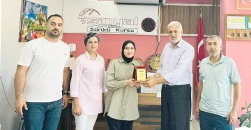 &Ouml;ĞRENCİLER ALTINLA &Ouml;D&Uuml;LLENDİRİLDİ