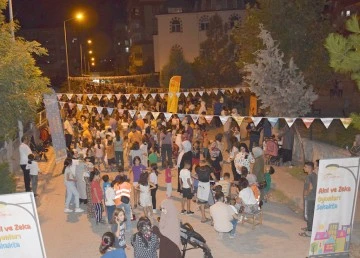 &Ouml;ĞRENCİLER SOKAKTA AKIL VE ZEK&Acirc; OYUNLARI OYNADI