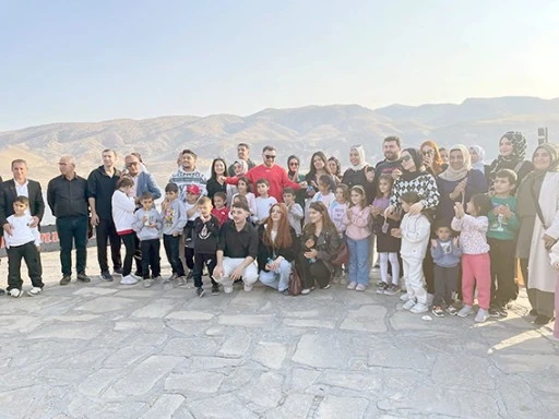 &Ouml;ĞRENCİLER, VELİLER VE &Ouml;ĞRETMENLER HASANKEYF&rsquo;TE DOĞA VE TARİHLE BULUŞTU