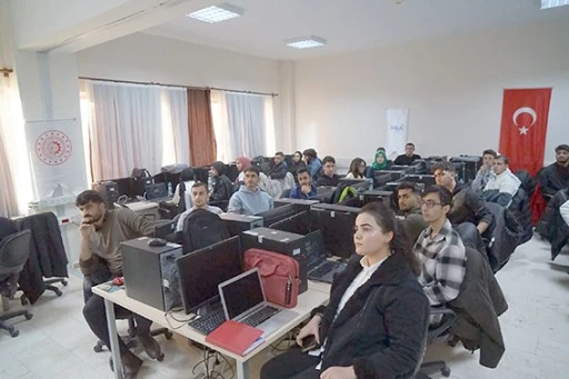 &Ouml;ĞRENCİLERE SİBER G&Uuml;VENLİK EĞİTİMİ BAŞLADI