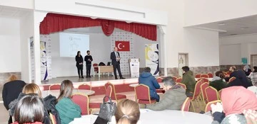 &Ouml;ĞRETMENLERE ETWİNNİNG EĞİTİMİ VERİLDİ