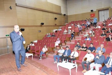 &Ouml;ĞRETMENLERE &lsquo;MATEMATİK SEFERBERLİĞİ&rsquo; PANELİ